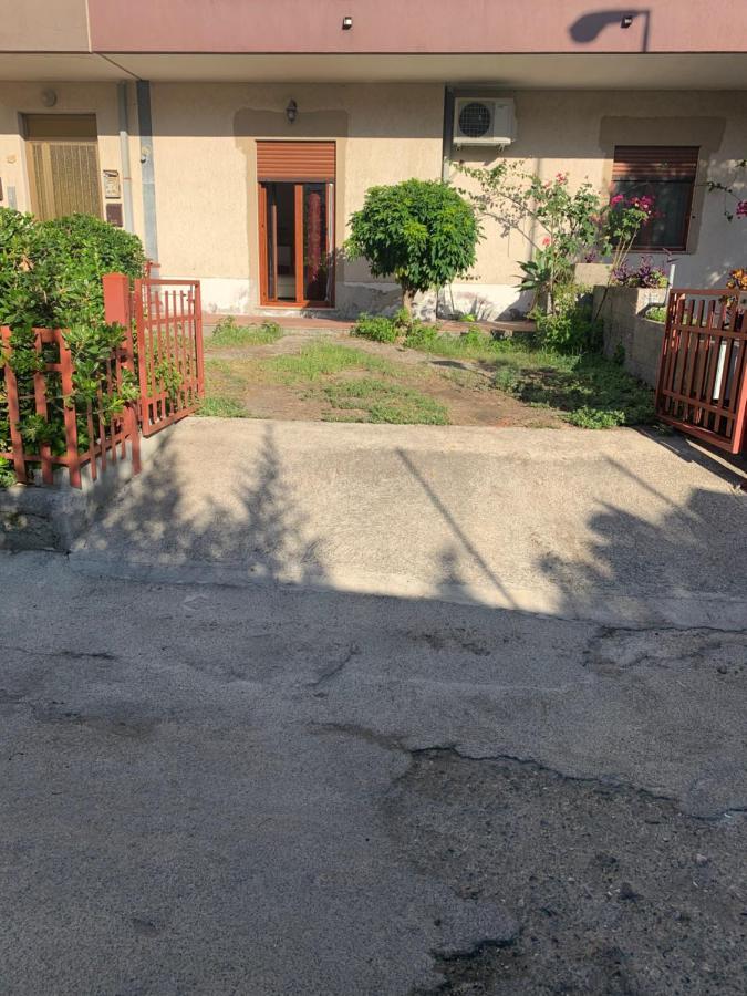 Appartamento Casa Grazia Santa Teresa Di Riva Esterno foto