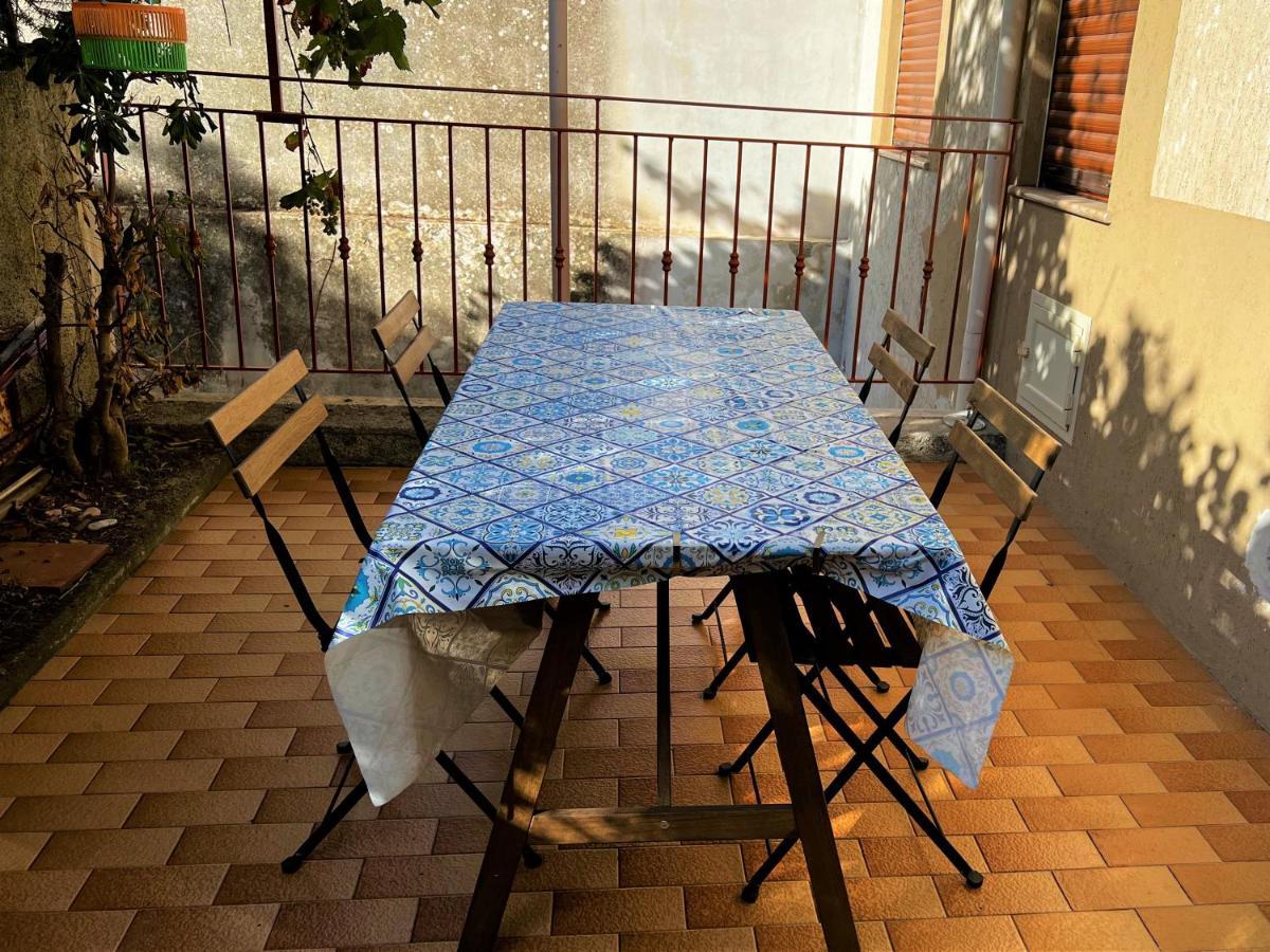 Appartamento Casa Grazia Santa Teresa Di Riva Esterno foto
